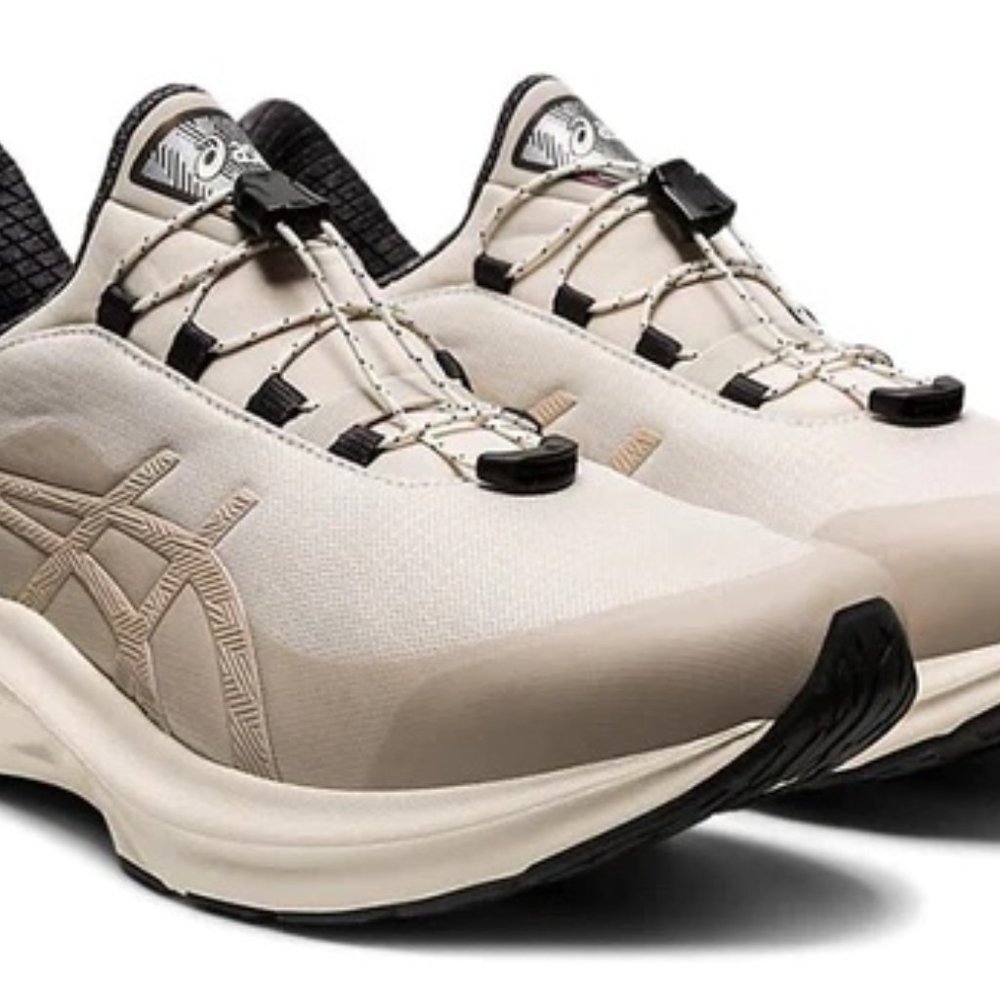 ASICS Men's Novablast Sportstyle Shoes Size 7.5 (Missing Insoles)